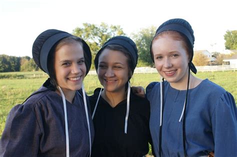 15 Breathtaking Photos Of Amish Women